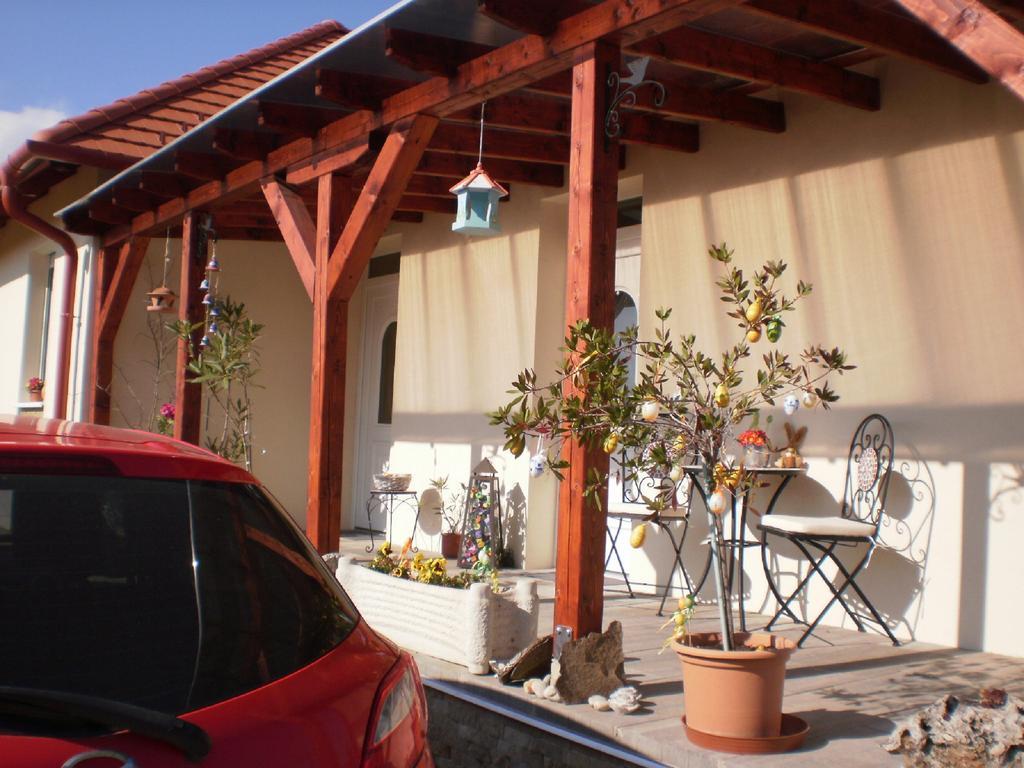 Apartamento Molni Balatonfůzfő Exterior foto