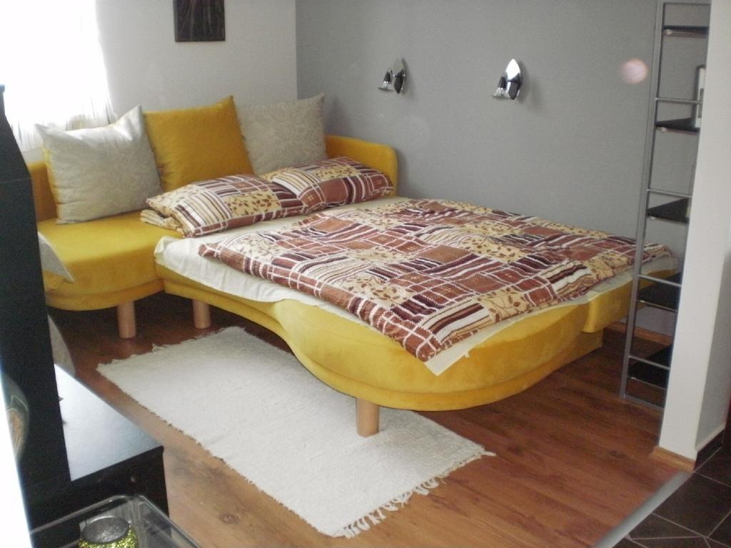 Apartamento Molni Balatonfůzfő Exterior foto
